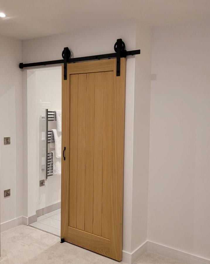 Luxury 2 Bed Apartment In The Heart Of Rochester Wainscot エクステリア 写真